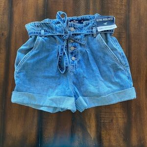 NWT Hollister ultra high rise paper bag shorts